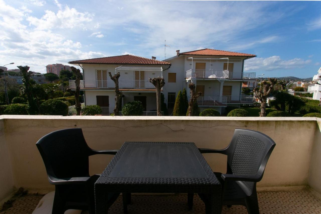 M252 - Marcelli, Ampio Trilocale A 50Mt Dal Mare Apartment ภายนอก รูปภาพ